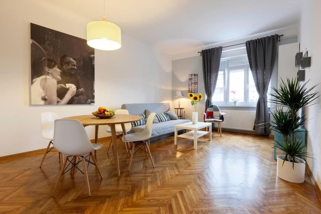 Sweet Corner Kvatric - Centar Grada Apartment ซาเกร็บ ภายนอก รูปภาพ