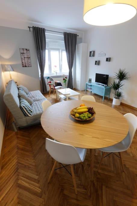 Sweet Corner Kvatric - Centar Grada Apartment ซาเกร็บ ภายนอก รูปภาพ